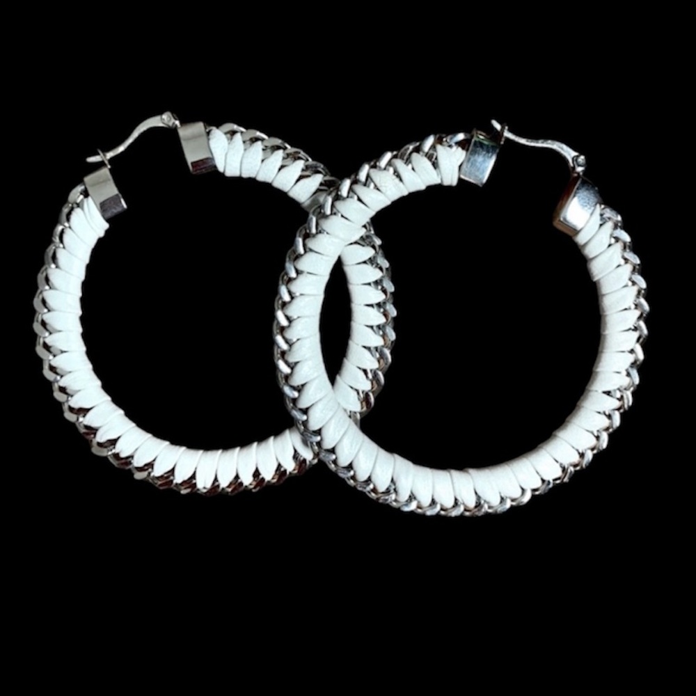 ✨Brand New-White Leatherette/Stainless Steel Hoop Earrings